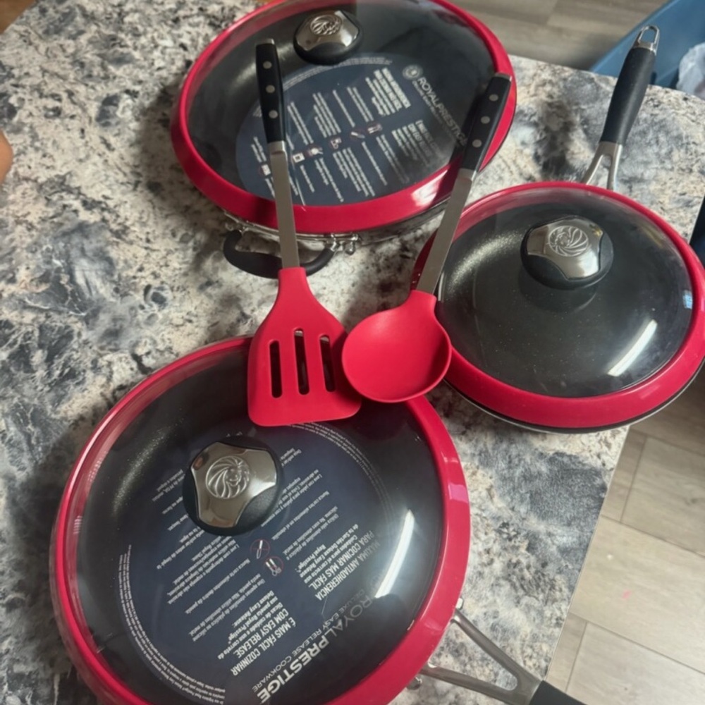 Royal Prestige Set with Utensils